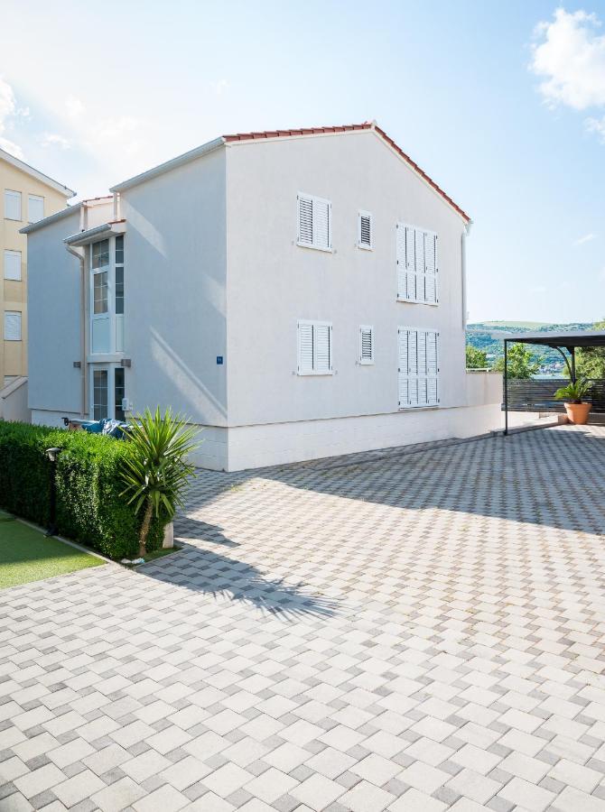 Vdl Apartments Trogir Eksteriør billede