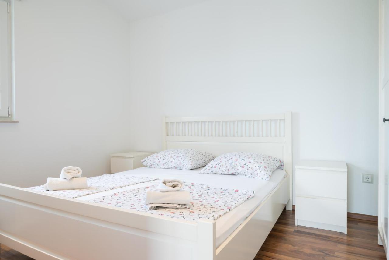 Vdl Apartments Trogir Eksteriør billede